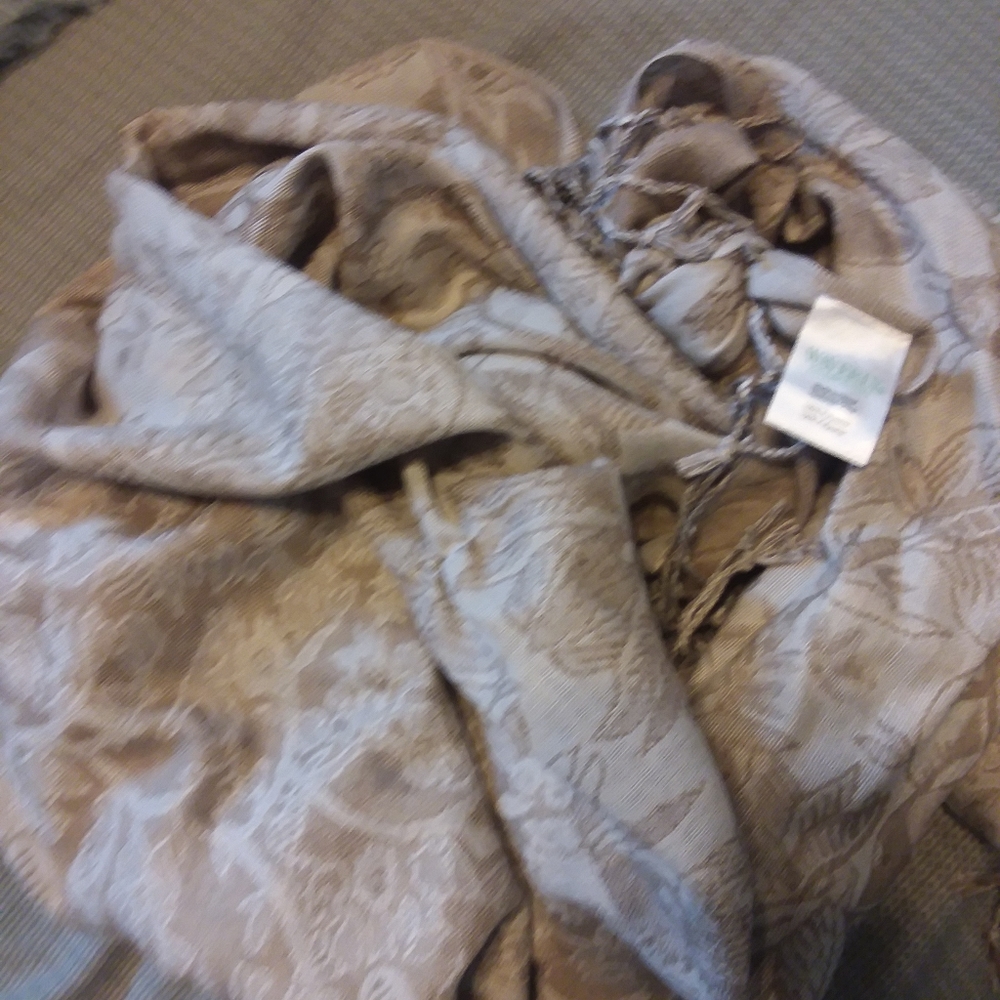 Scarf - Picture 3 of 3